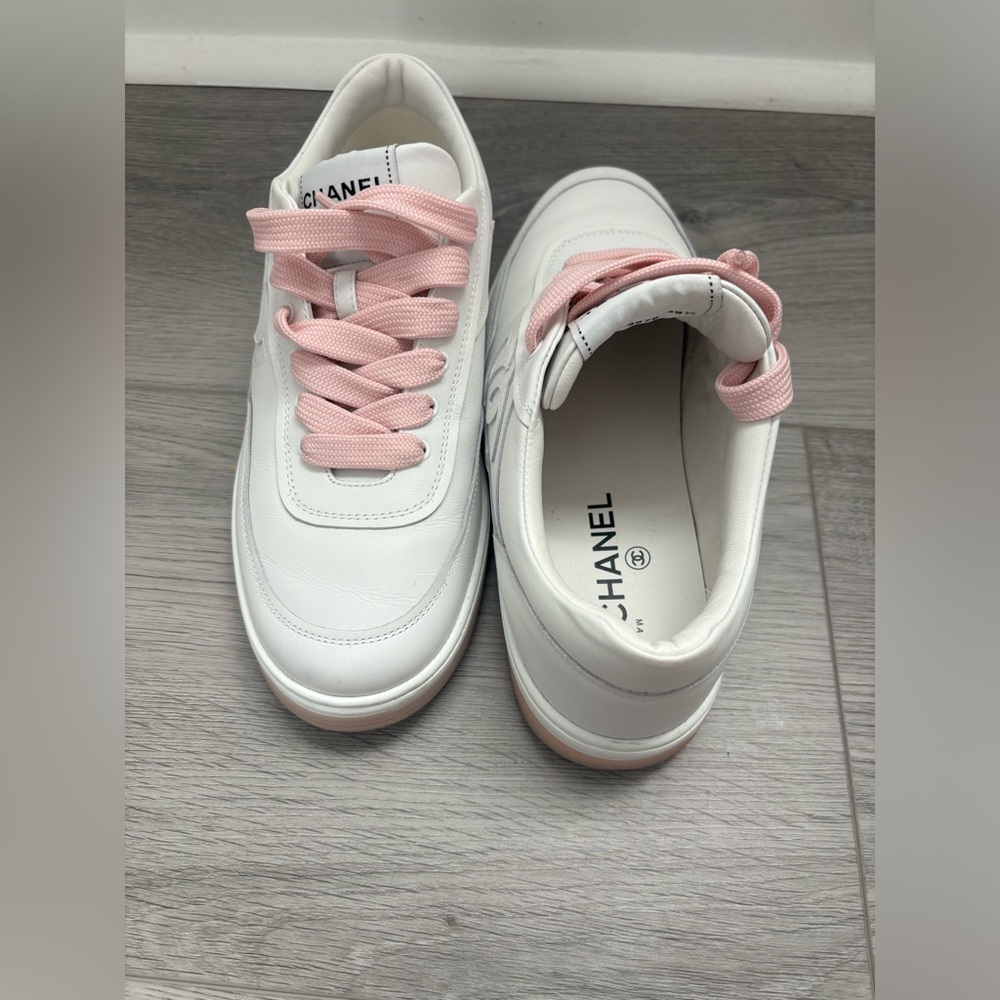 Chanel CC Low Top Sneakers White and Pink